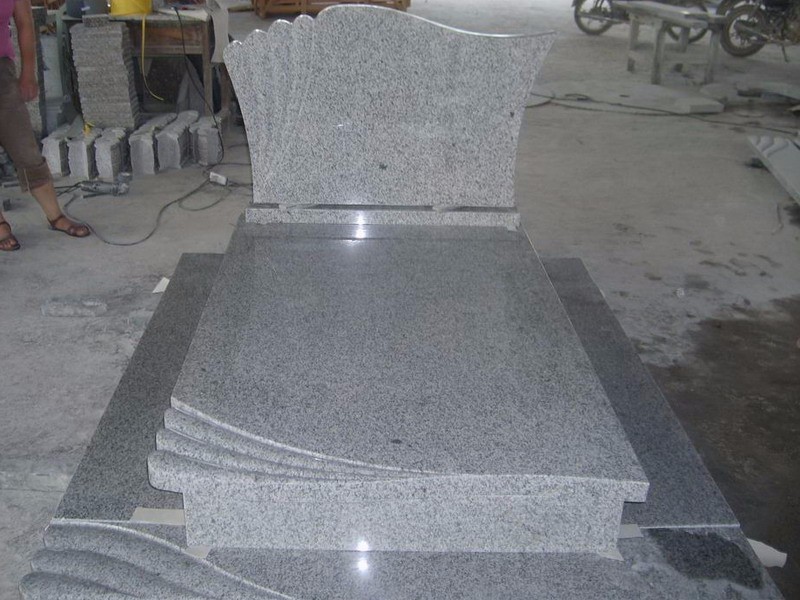 Monument-210414038