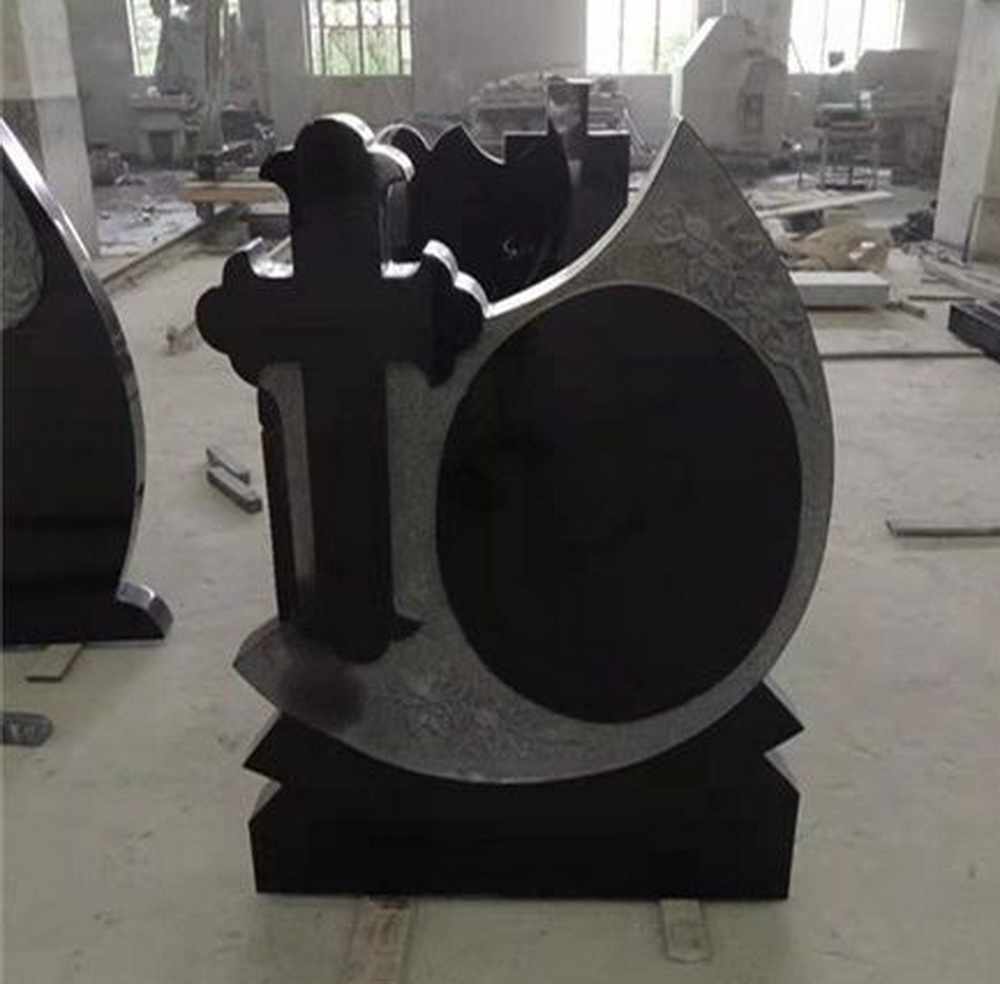 Monument-210414001